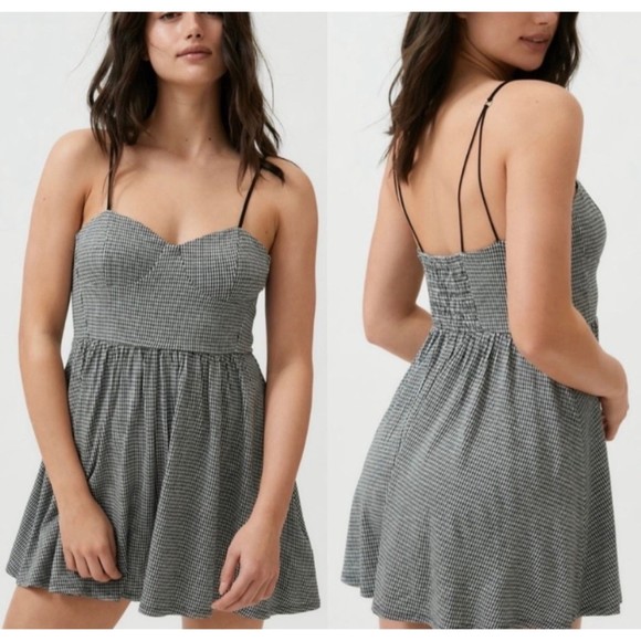 NWT Black and White Gingham Urban Outfitters Romper - Picture 1 of 6